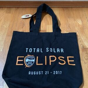 NWT Total Solar Eclipse Tote Bag with Oregon State Parks, August 21, 2017